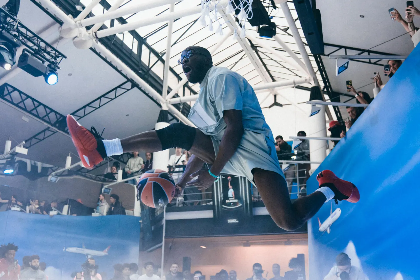 DUNK CONTEST